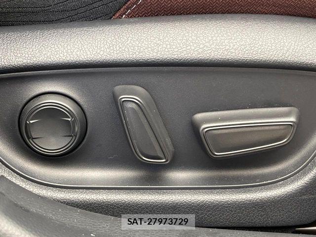 Toyota CROWN SEDAN 2020-03 8741383-10