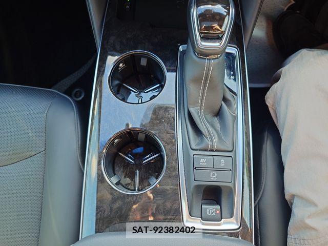 Toyota CROWN SEDAN 2020-01 8741357-18