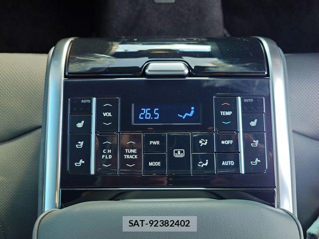 Toyota CROWN SEDAN 2020-01 8741357-22