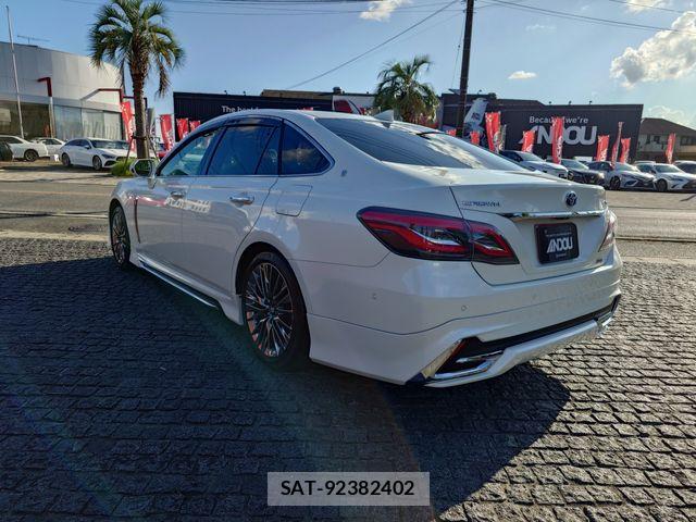 Toyota CROWN SEDAN 2020-01 8741357-2