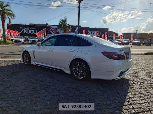 Toyota CROWN SEDAN 2020-01 8741357-3