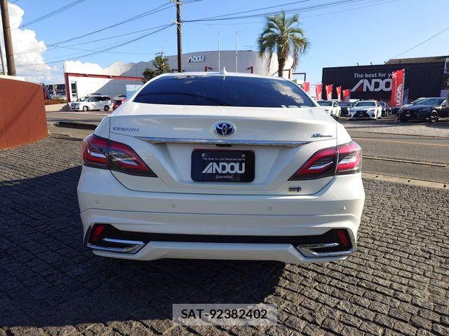 Toyota CROWN SEDAN 2020-01 8741357-6