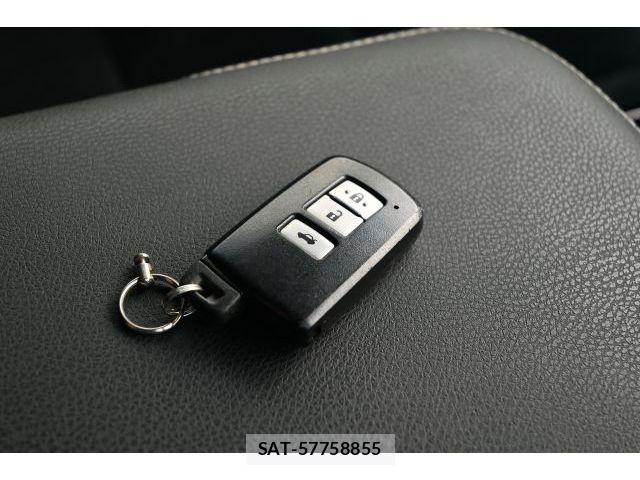 Toyota CROWN SEDAN 2016-03 8741412-27