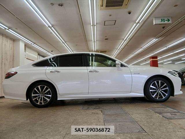 Toyota CROWN SEDAN 2018-07 8741410-15