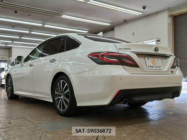 Toyota CROWN SEDAN 2018-07 8741410-18