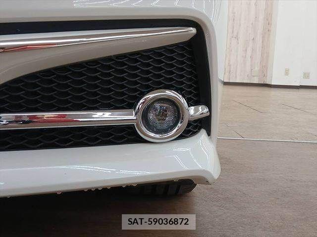 Toyota CROWN SEDAN 2018-07 8741410-21