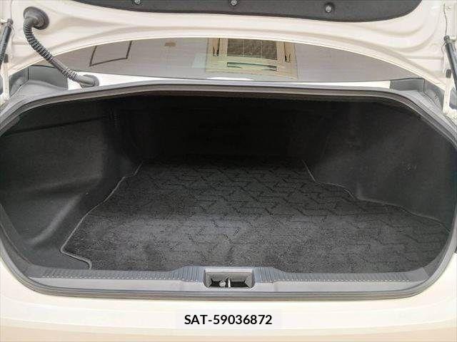 Toyota CROWN SEDAN 2018-07 8741410-8