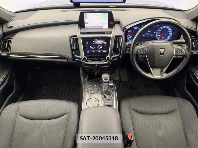 Toyota CROWN SEDAN 2018-06 8741398-1