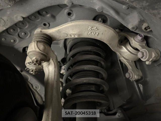Toyota CROWN SEDAN 2018-06 8741398-19