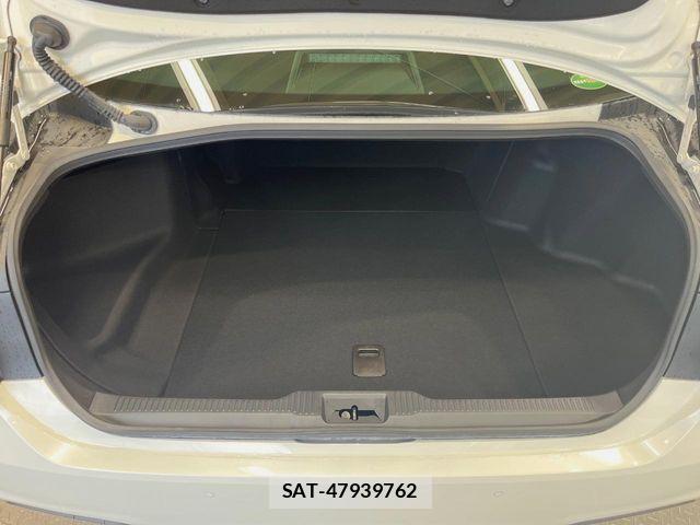 Toyota CROWN SEDAN 2020-03 8741360-11