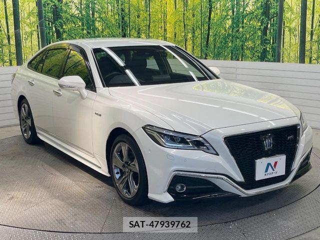 Toyota CROWN SEDAN 2020-03 8741360-17