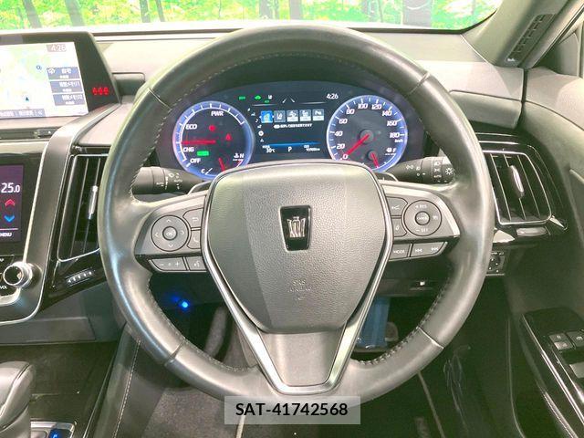 Toyota CROWN SEDAN 2019-07 8741406-10