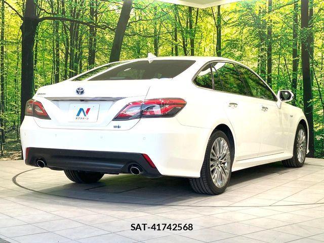 Toyota CROWN SEDAN 2019-07 8741406-16