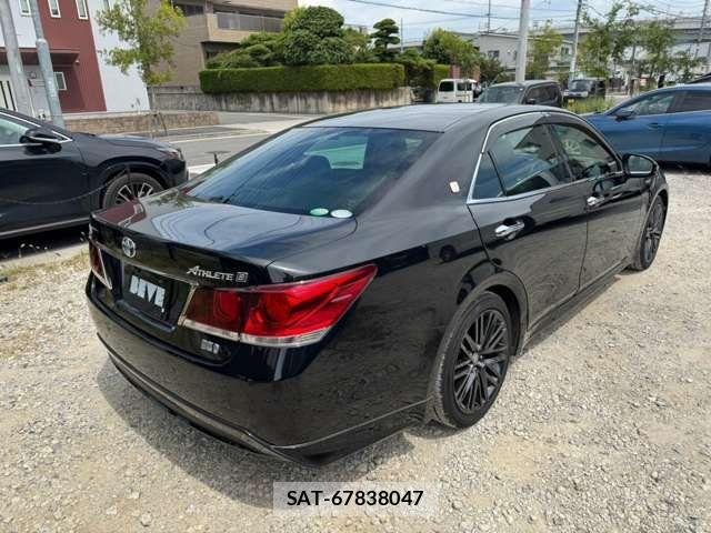 Toyota CROWN SEDAN 2015-01 8741421-17