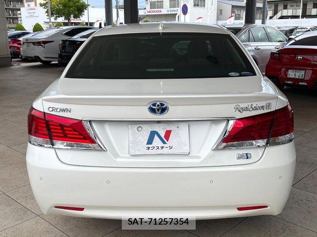 Toyota CROWN SEDAN 2018-03 8741393-14