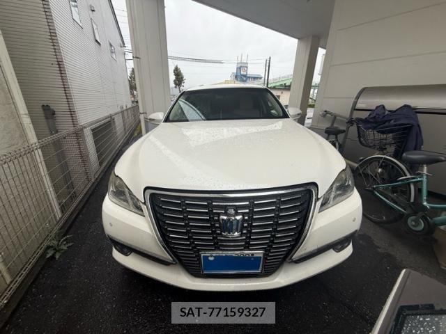 Toyota CROWN SEDAN 2013-03 8741432-1