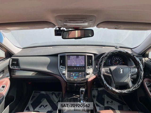 Toyota CROWN SEDAN 2015-03 8741424-1
