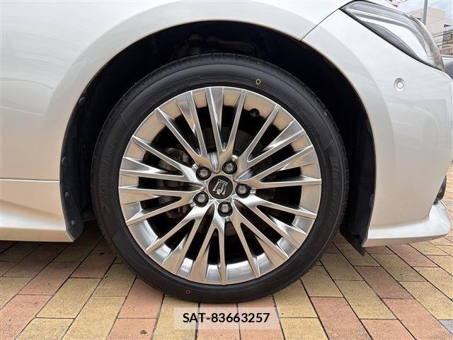 Toyota CROWN SEDAN 2018-11 8741396-10