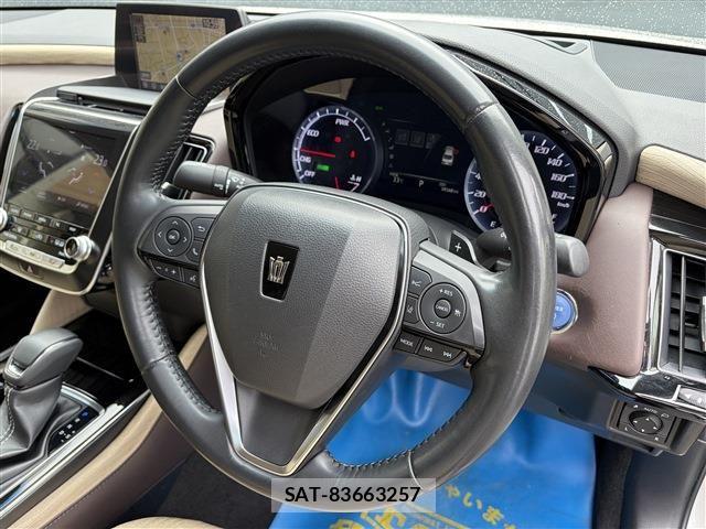 Toyota CROWN SEDAN 2018-11 8741396-26