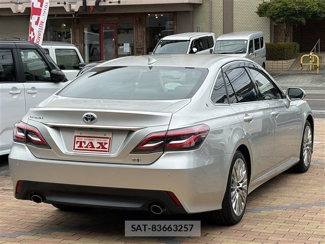Toyota CROWN SEDAN 2018-11 8741396-3