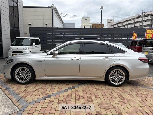 Toyota CROWN SEDAN 2018-11 8741396-7