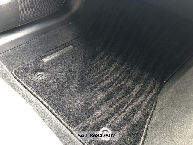 Toyota CROWN SEDAN 2023-03 8741378-14
