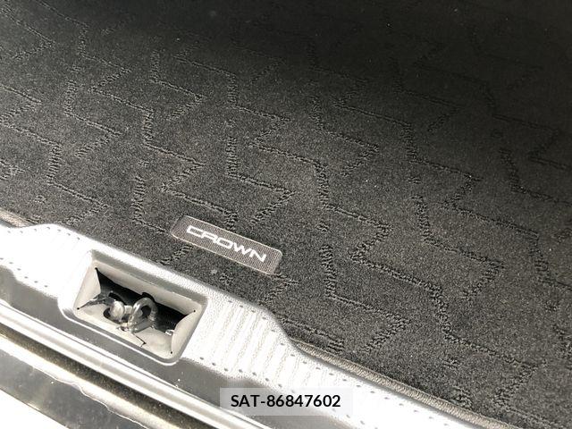 Toyota CROWN SEDAN 2023-03 8741378-15