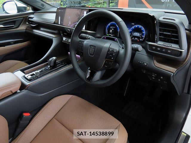 Toyota CROWN SEDAN 2026-04 8741352-12