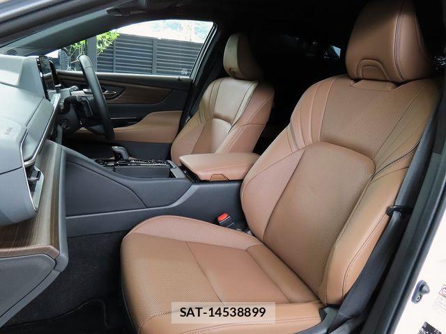 Toyota CROWN SEDAN 2026-04 8741352-21