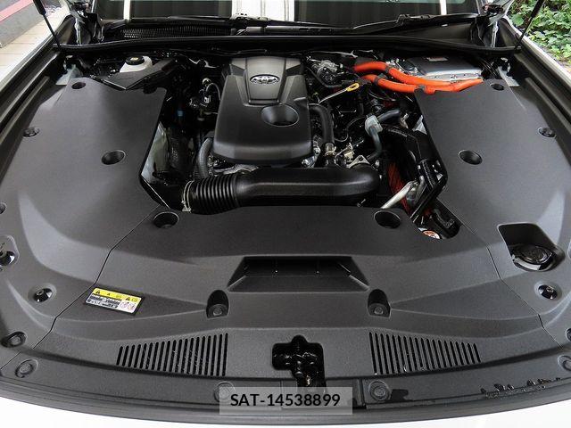 Toyota CROWN SEDAN 2026-04 8741352-26