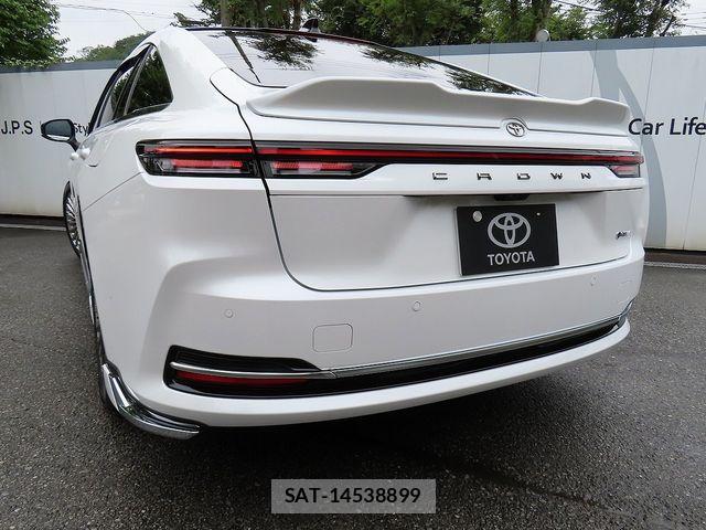 Toyota CROWN SEDAN 2026-04 8741352-28