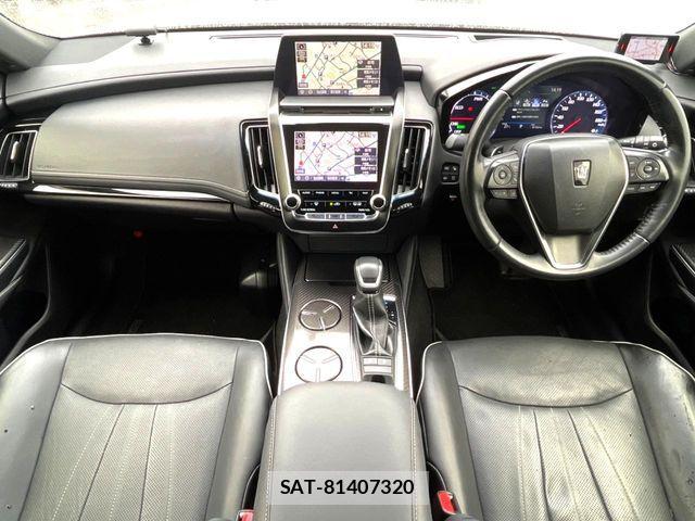 Toyota CROWN SEDAN 2019-03 8741388-1