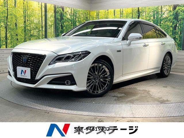 Toyota CROWN SEDAN 2018-08 8741381-0