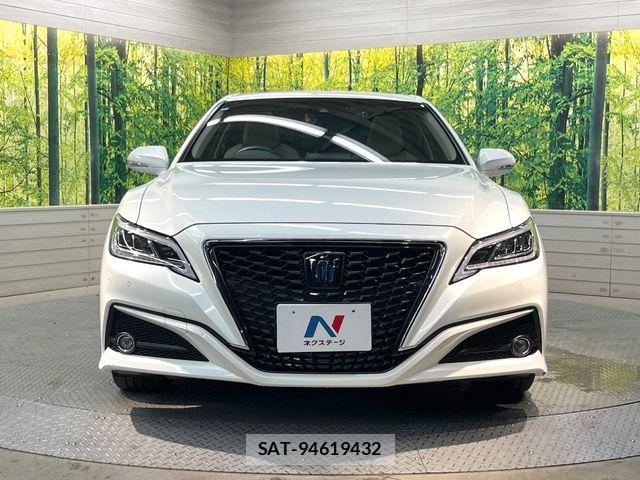 Toyota CROWN SEDAN 2018-08 8741381-13