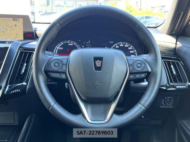 Toyota CROWN SEDAN 2019-04 8741371-9