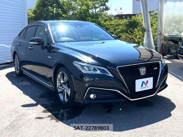 Toyota CROWN SEDAN 2019-04 8741371-17