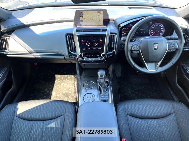 Toyota CROWN SEDAN 2019-04 8741371-1