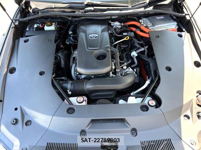 Toyota CROWN SEDAN 2019-04 8741371-19