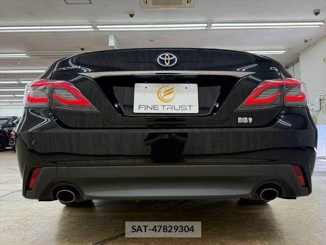 Toyota CROWN SEDAN 2021-08 8741391-16