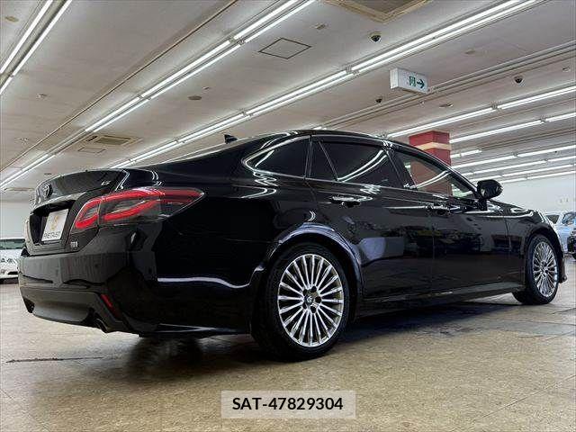 Toyota CROWN SEDAN 2021-08 8741391-17