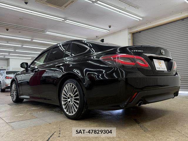 Toyota CROWN SEDAN 2021-08 8741391-18