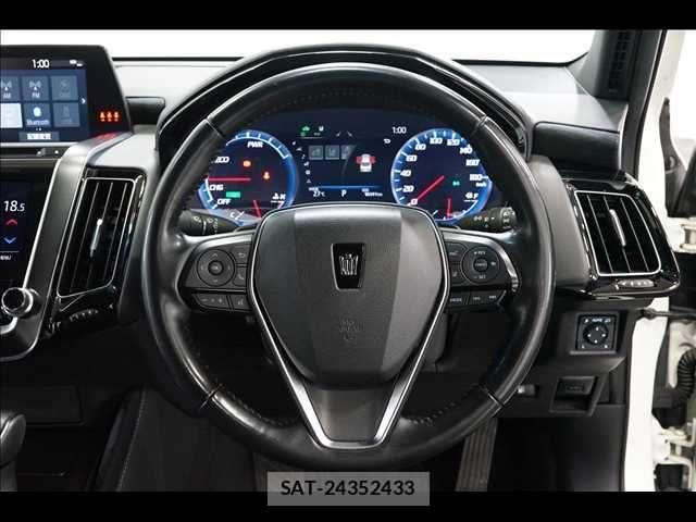 Toyota CROWN SEDAN 2019-01 8779867-9