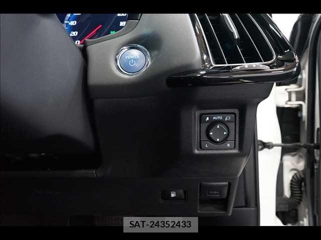 Toyota CROWN SEDAN 2019-01 8779867-13