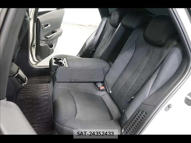 Toyota CROWN SEDAN 2019-01 8779867-17