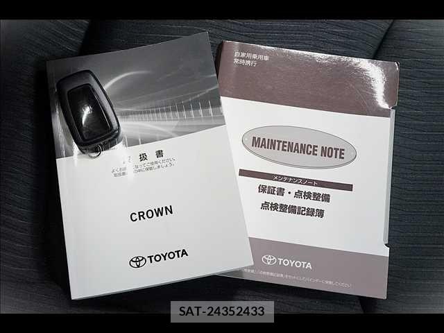 Toyota CROWN SEDAN 2019-01 8779867-7