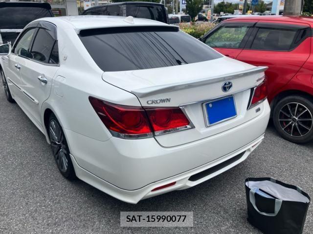 Toyota CROWN SEDAN 2014-01 8779890-3