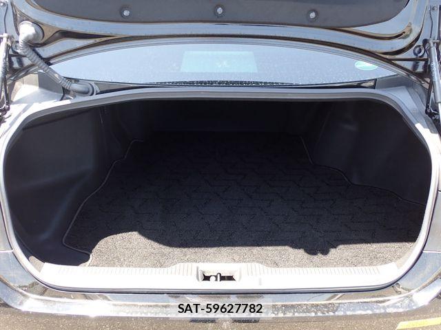 Toyota CROWN SEDAN 2019-03 8779883-19