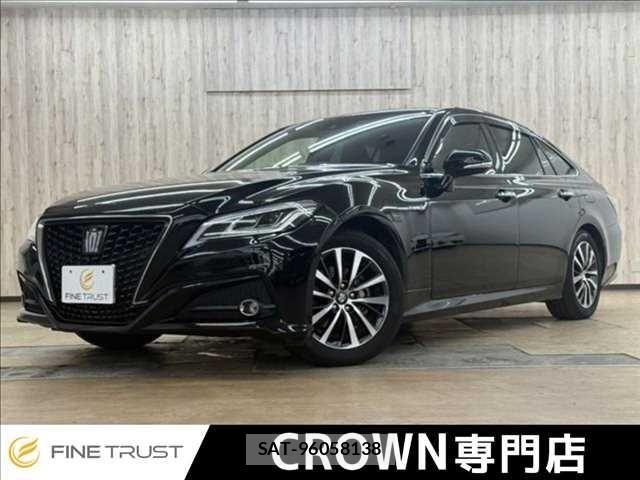 Toyota CROWN SEDAN 2020-04 8779884-0