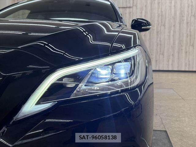 Toyota CROWN SEDAN 2020-04 8779884-10