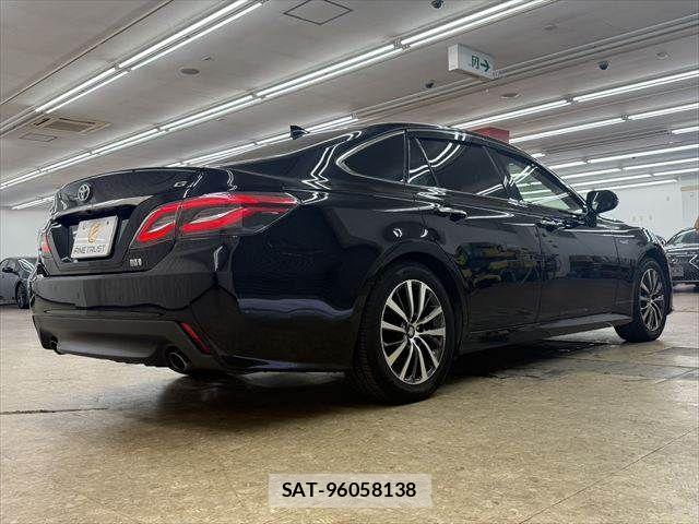Toyota CROWN SEDAN 2020-04 8779884-18